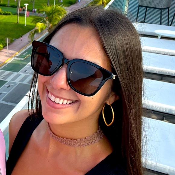 Meet your Posher, Rebecca - Picture 1 of 1